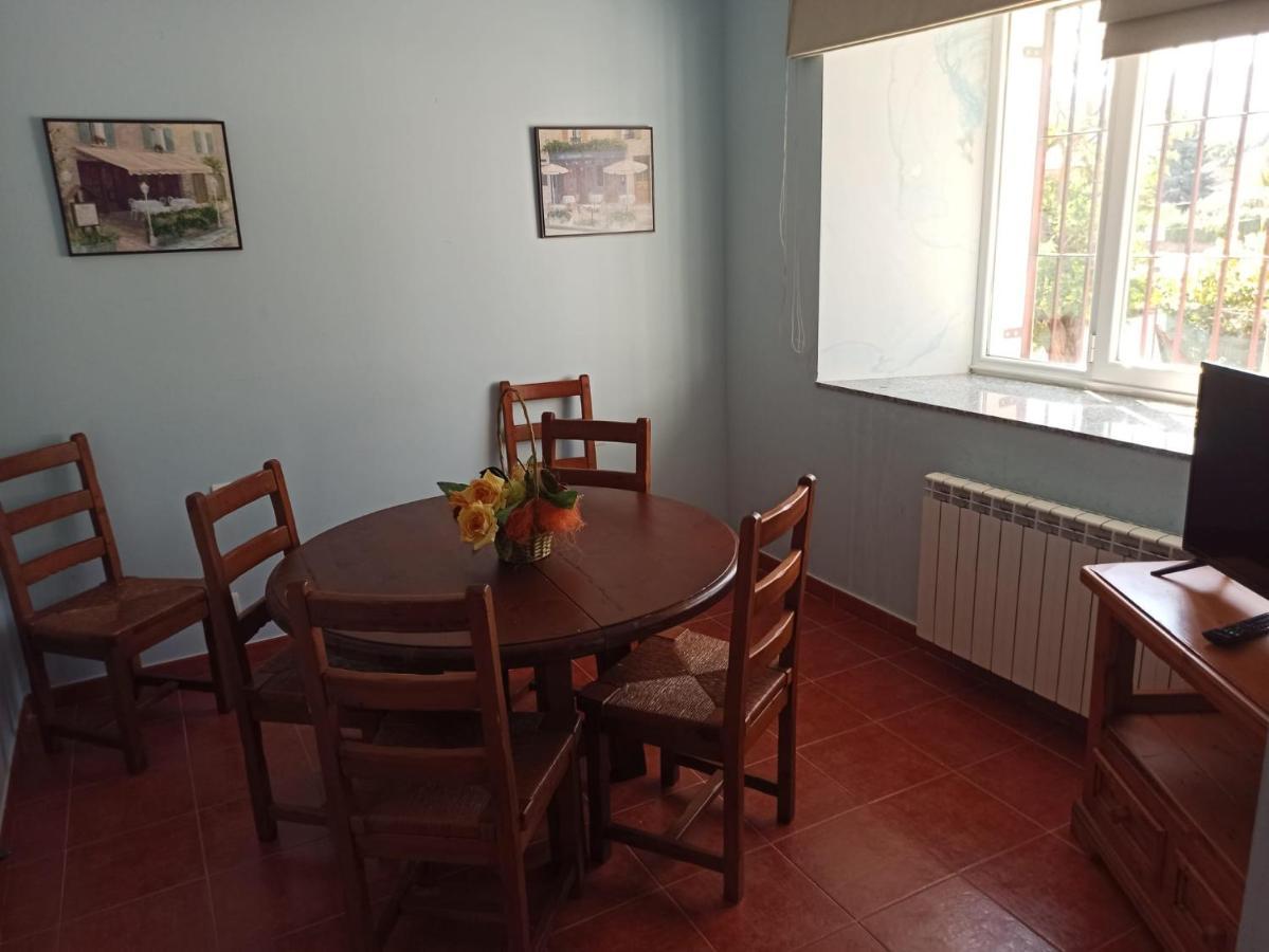 Hostal La Bimborra Becedas Exterior foto